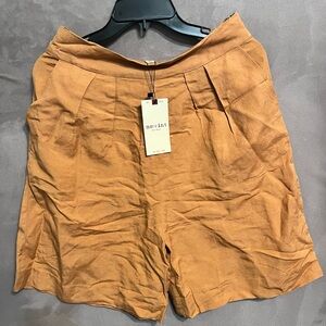 NWT Movint Tan Women's high rise Shorts